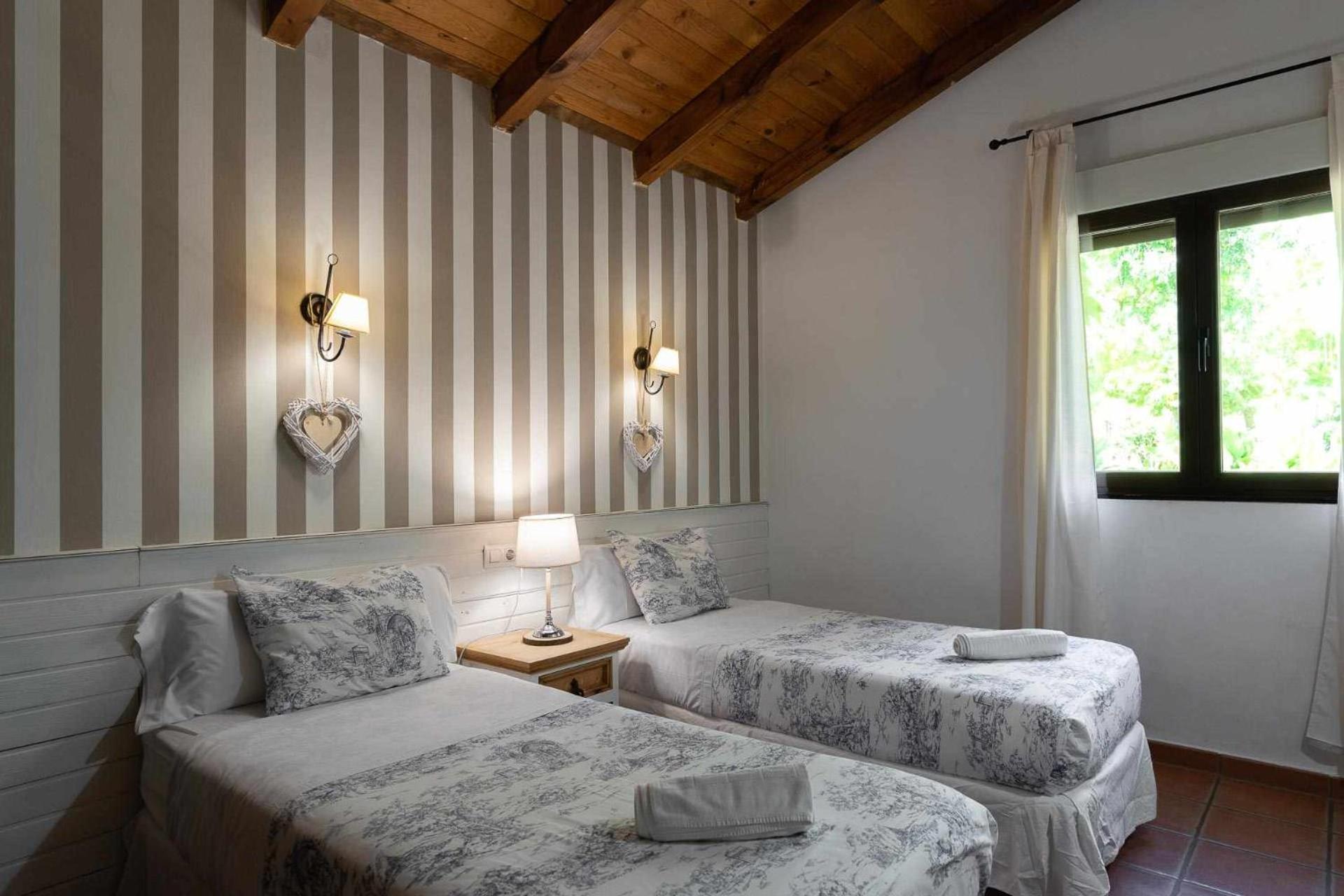 El Manantial Del Fresno Casas Rurales En แอร์วาส ห้อง รูปภาพ